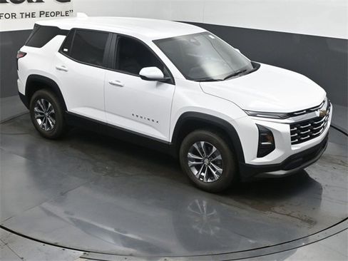 New 2026 Chevrolet Equinox LT w/ LPO, Floor Liner Package image 26