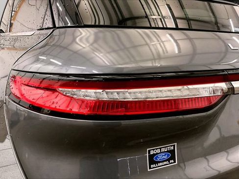 Used 2022 Lincoln Corsair AWD w/ Premium Package image 28