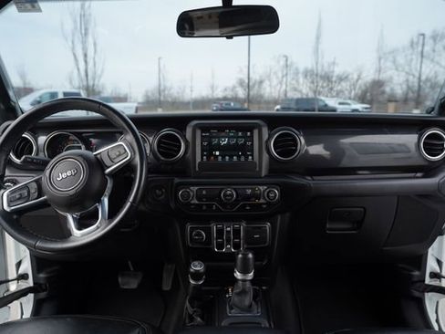 Used 2021 Jeep Wrangler Unlimited Sahara image 26