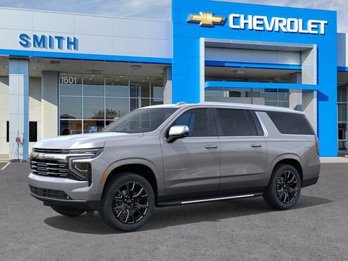 New 2026 Chevrolet Suburban Premier image 26