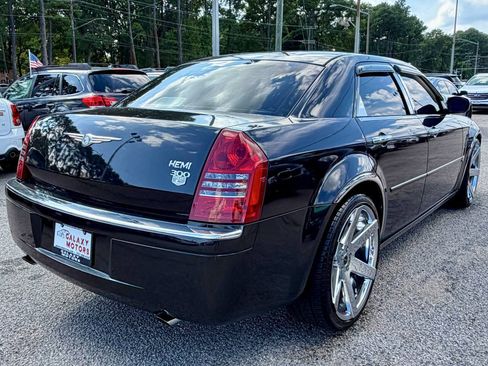 Used 2005 Chrysler 300 C w/ Sound Group II RWD image 4