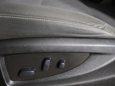 Used 2019 Chevrolet Tahoe 4WD image 17