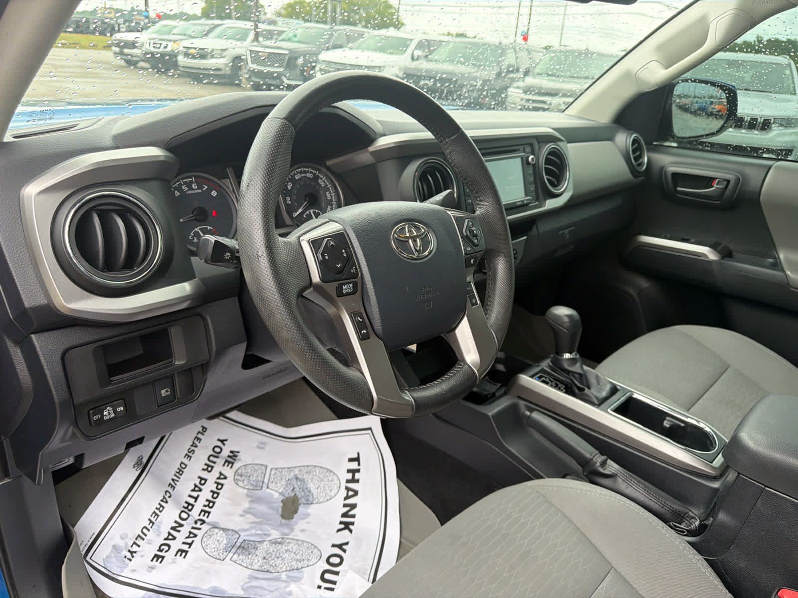 Used 2018 Toyota Tacoma SR5 RWD image 14