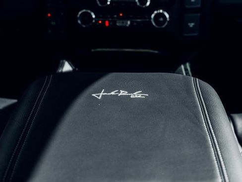 New 2026 Ford F250 Lariat w/ Black Appearance Package image 39