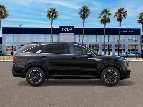New 2026 Kia Sorento S image 7