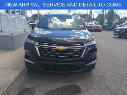 Used 2023 Chevrolet Traverse LT FWD image 11