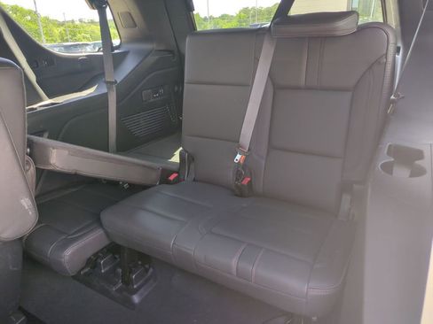 Used 2023 Chevrolet Tahoe RST w/ Luxury Package AWD/4WD image 33