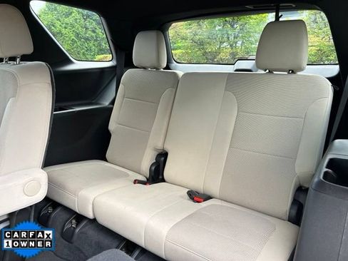 Used 2023 Chevrolet Traverse LT w/ LPO, Cargo Package AWD/4WD image 12