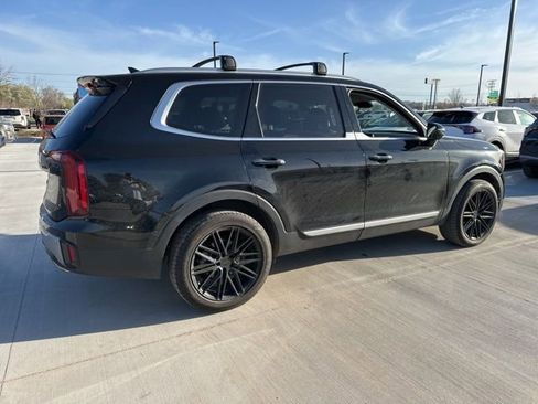 Used 2023 Kia Telluride S image 16