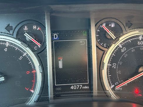 Used 2024 Toyota 4Runner TRD Off-Road Premium image 30