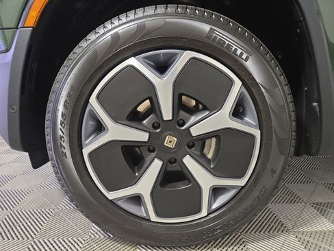 Used 2024 Rivian R1S Adventure AWD/4WD image 9