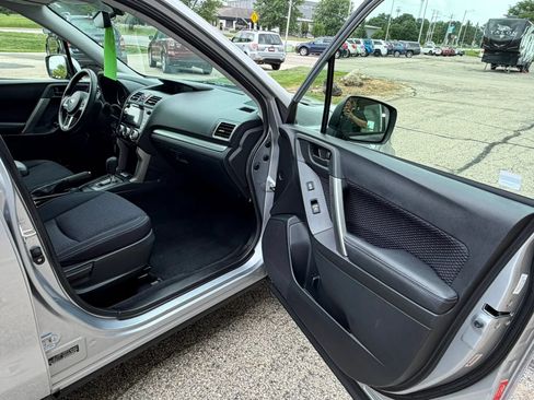 Used 2018 Subaru Forester 2.5i Premium w/ All-Weather Package AWD/4WD image 12