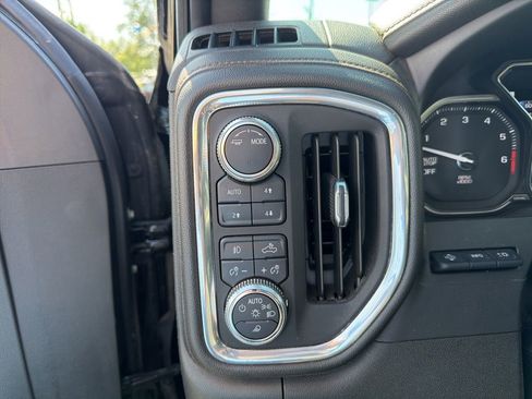 Used 2021 GMC Sierra 1500 AT4 w/ AT4 Premium Package AWD/4WD image 14