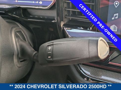 Used 2024 Chevrolet Silverado 2500 ZR2 w/ Technology Package image 31