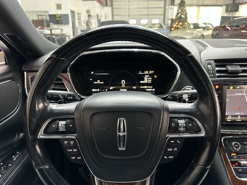 Used 2017 Lincoln Continental Select w/ Climate Package image 20