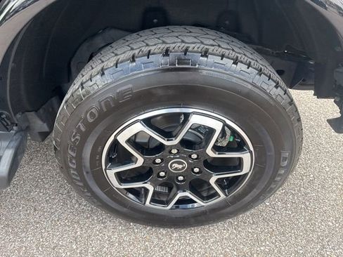 Used 2025 Ford Bronco Outer Banks AWD/4WD image 12