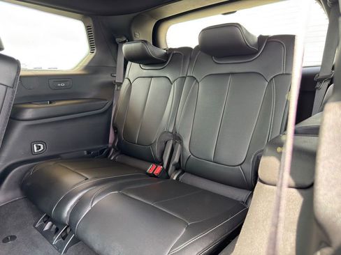 Certified 2024 Jeep Grand Cherokee L Limited image 33