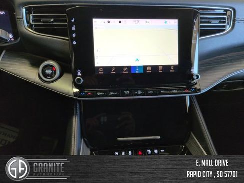 Used 2024 Jeep Wagoneer L Series III w/ Flexible Seating Group image 18