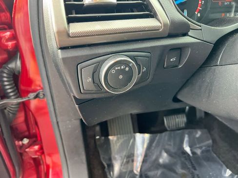 Used 2017 Ford Fusion SE image 14