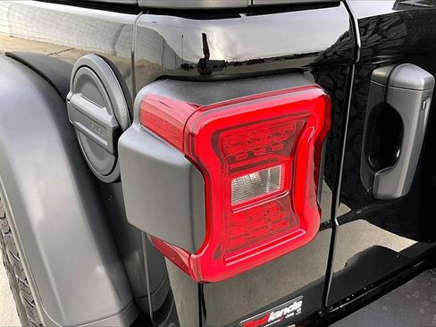 New 2026 Jeep Wrangler Unlimited Rubicon image 29