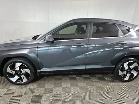 Used 2024 Hyundai Kona Limited FWD image 5