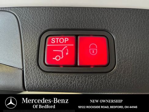 Used 2026 Mercedes-Benz GLB 250 4MATIC image 16