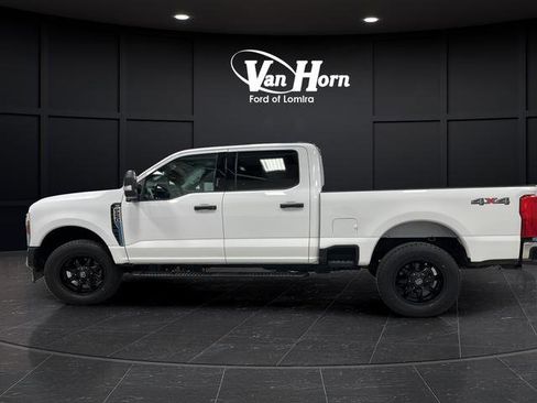 Used 2024 Ford F250 XLT AWD/4WD image 4