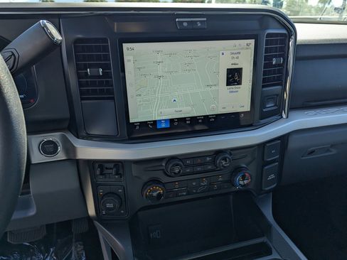 New 2026 Ford F250 XLT w/ XLT Premium Package AWD/4WD image 11