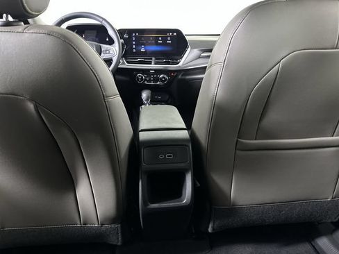 Used 2025 Chevrolet Trax ACTIV w/ Driver Confidence Package FWD image 22