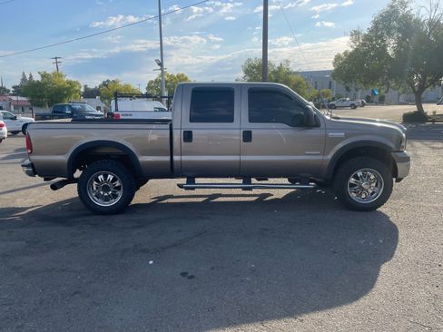 Used 2006 Ford F250 Lariat AWD/4WD image 6