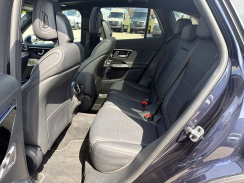 Used 2023 Mercedes-Benz GLC 300 GLC 300 image 30