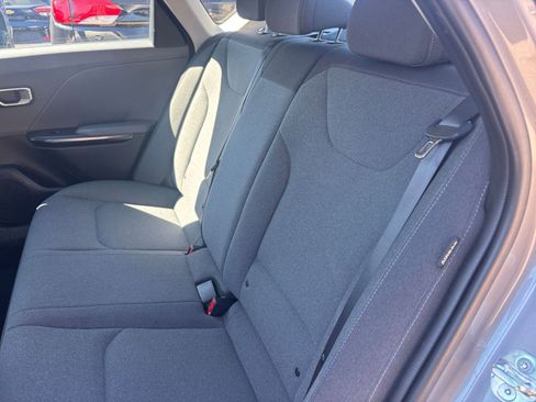 Used 2025 Kia K4 LXS image 24