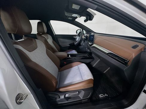Used 2023 Volkswagen ID.4 Pro image 31