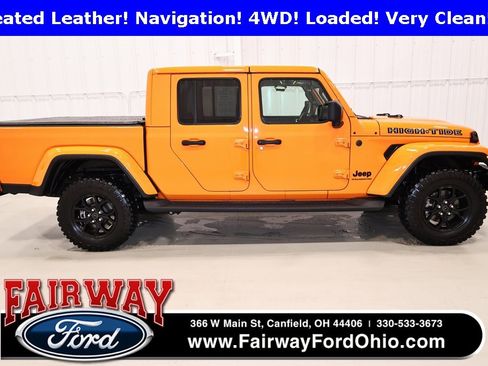 Used 2025 Jeep Gladiator Sport image 1
