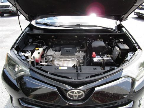 Used 2018 Toyota RAV4 Adventure AWD/4WD image 31