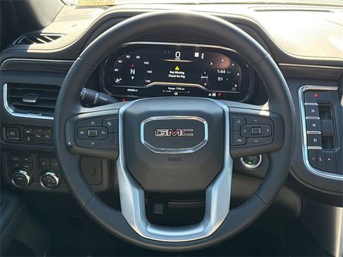 Used 2023 GMC Yukon XL SLT image 24