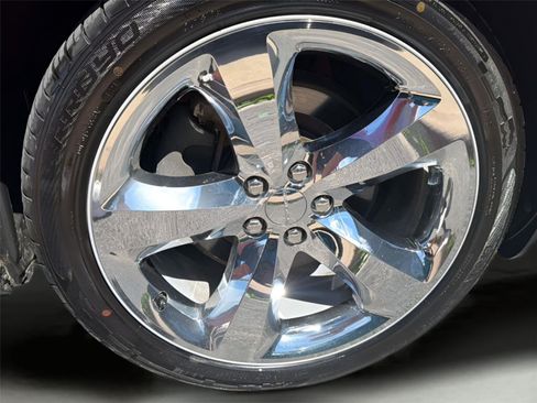 Used 2014 Dodge Challenger R/T w/ Sound Group II RWD image 10