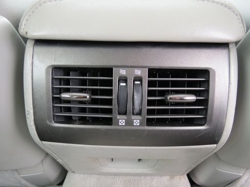 Used 2011 Lexus LS 460 image 37