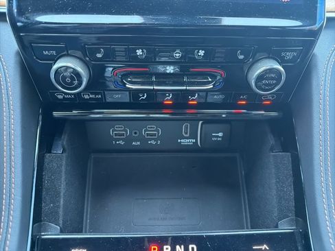 Used 2022 Jeep Grand Cherokee Summit image 21