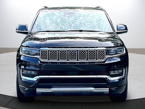 Used 2023 Jeep Grand Wagoneer Series II AWD/4WD image 3