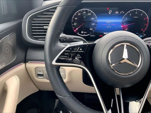 Certified 2025 Mercedes-Benz GLE 450 4MATIC image 23