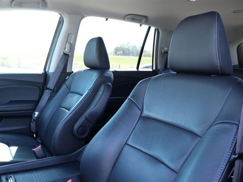 Used 2022 Honda Pilot EX-L image 11