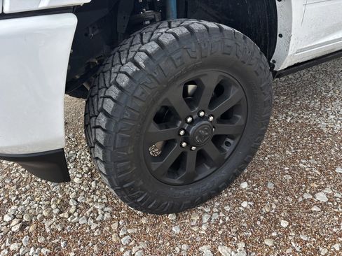 Used 2020 RAM 2500 Laramie AWD/4WD image 9