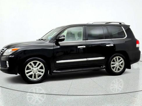 Used 2013 Lexus LX 570 4WD w/ Luxury Pkg image 8