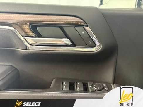 Used 2025 Chevrolet Silverado 1500 LT Trail Boss w/ Convenience Package II AWD/4WD image 20