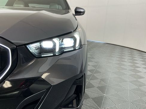 Certified 2025 BMW 530i w/ M Sport Package RWD image 8