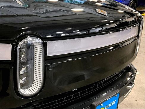 Used 2024 Rivian R1S Adventure AWD/4WD image 32