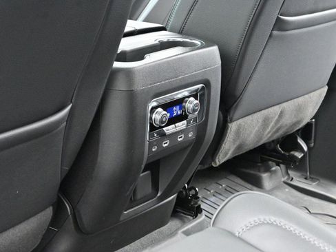 Used 2024 GMC Yukon Denali w/ Denali Reserve Package image 34
