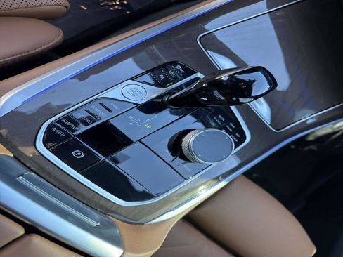 Used 2023 BMW X5 sDrive40i w/ Parking Assistance Package image 25