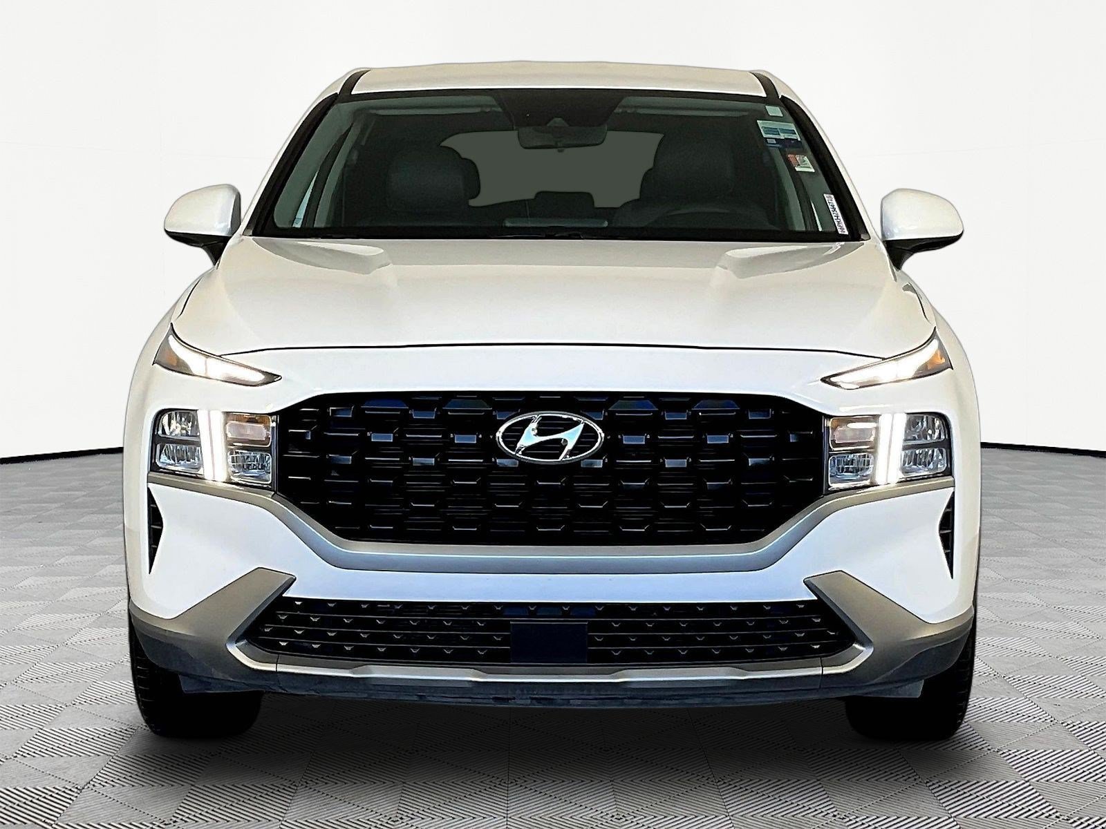 Certified 2023 Hyundai Santa Fe SE FWD image 2